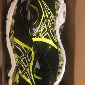 ASICS GT 2000 3 running shoes